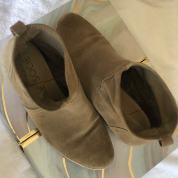 SOLE SOCIETY Taupe Suede Ankle Boot - Picture 4 of 4